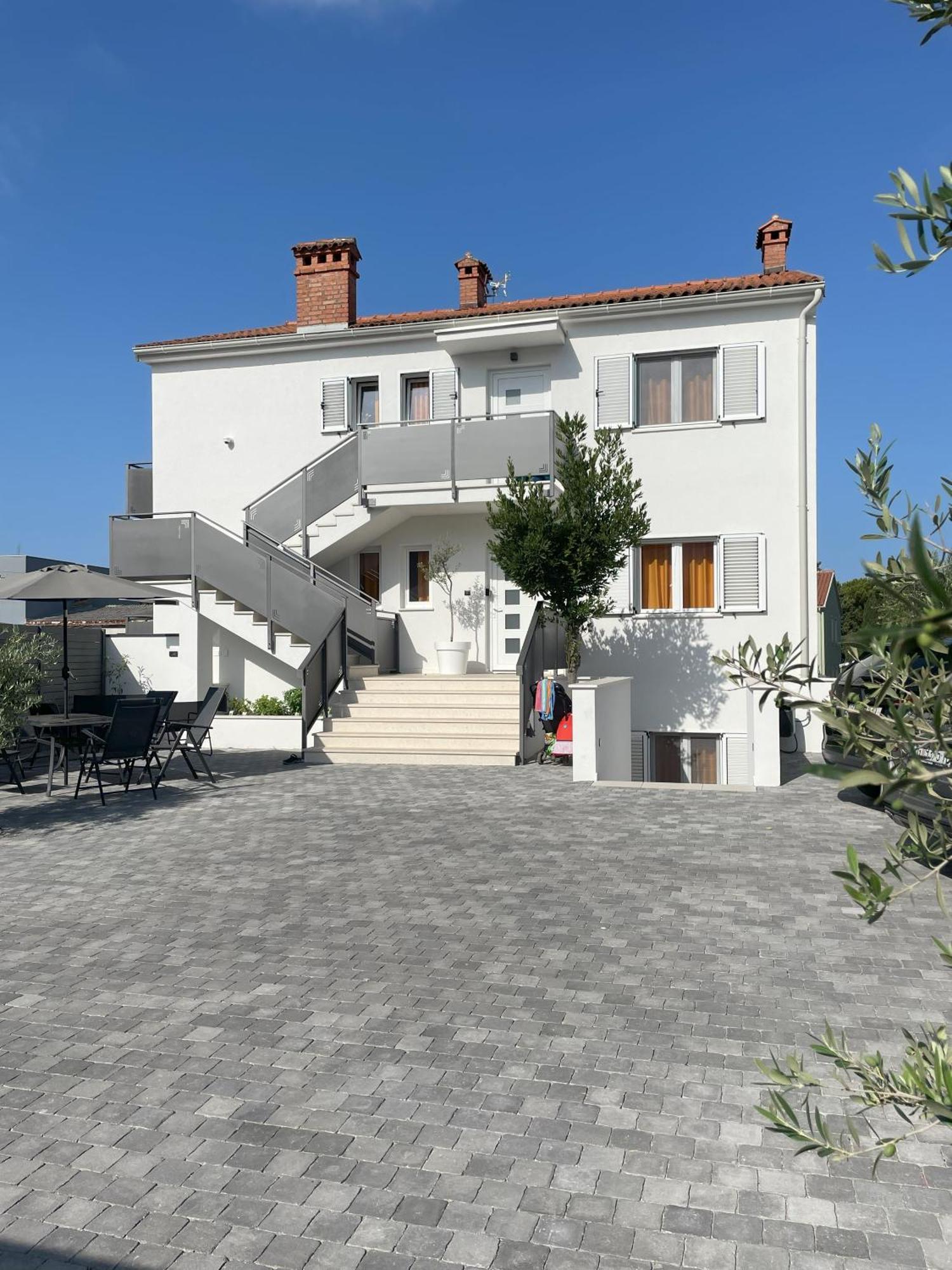 Valkane Beach Apartments Pula Exteriör bild